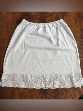 1960s Girls Lace Hem Slip by Confection Maidenform Union Made in the USA